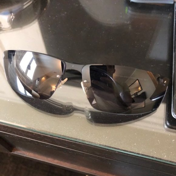 3 pairs of sunglasses - Picture 6 of 6